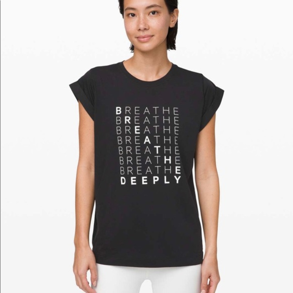 Lululemon breathe Tshirt